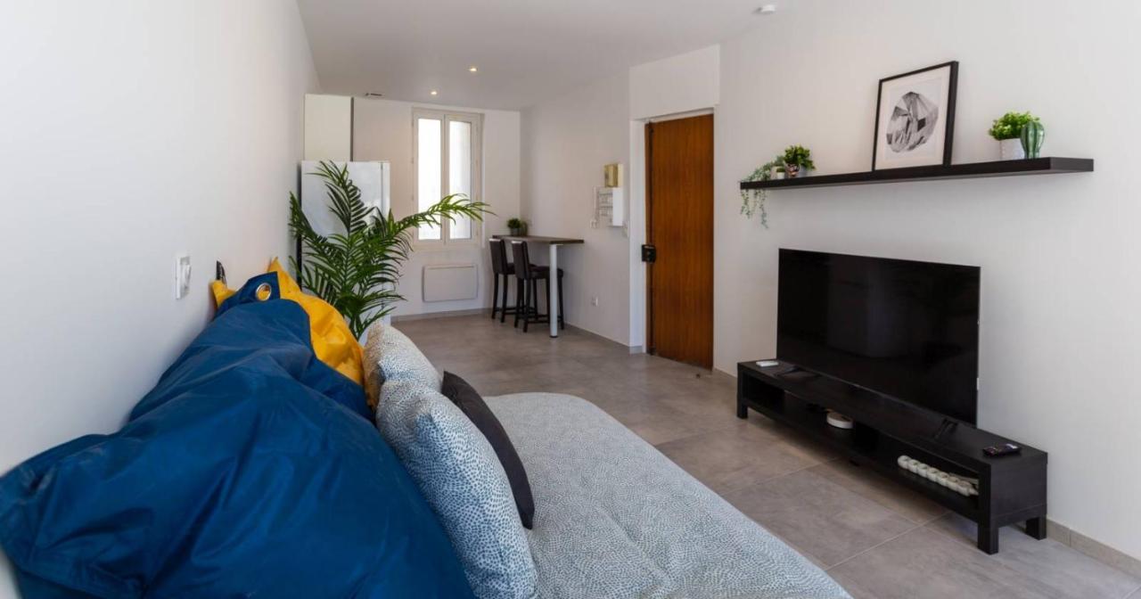 Maxbnb - Climatise - Grand Studio 37M2 & Terrasse 30M2 - Est Тулон Екстер'єр фото